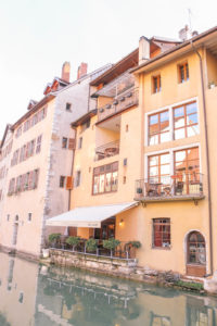 Guide to the charming fairy tale town of Annecy, France: the best things to do and where to eat