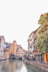 Guide to the charming fairy tale town of Annecy, France: the best things to do and where to eat