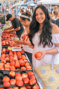 The best tips to shop a farmers market like a pro and get the best deals and produce