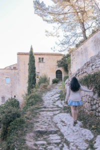 Ultimate guide to the picturesque villages in Luberon, France, which may be the best part of Provence