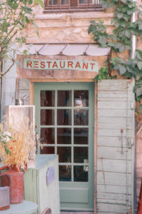 Ultimate guide to the picturesque villages in Luberon, France, which may be the best part of Provence