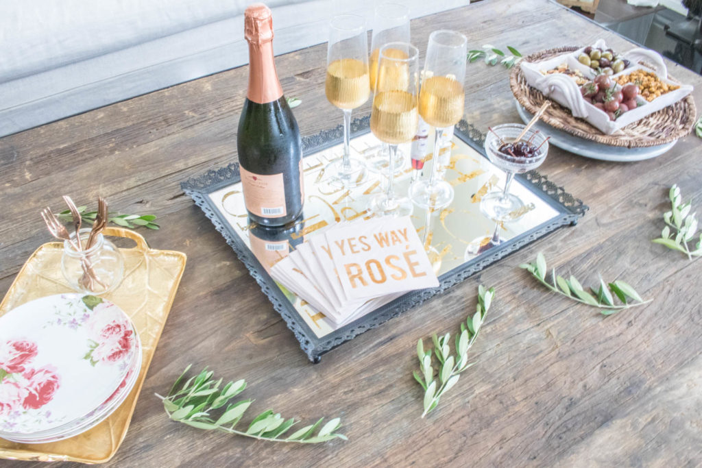 How to host a French inspired dinner party, create a simple rustic tablescape