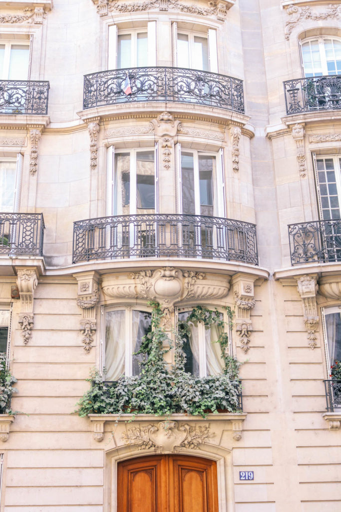 Things to know for your first time in Paris, France