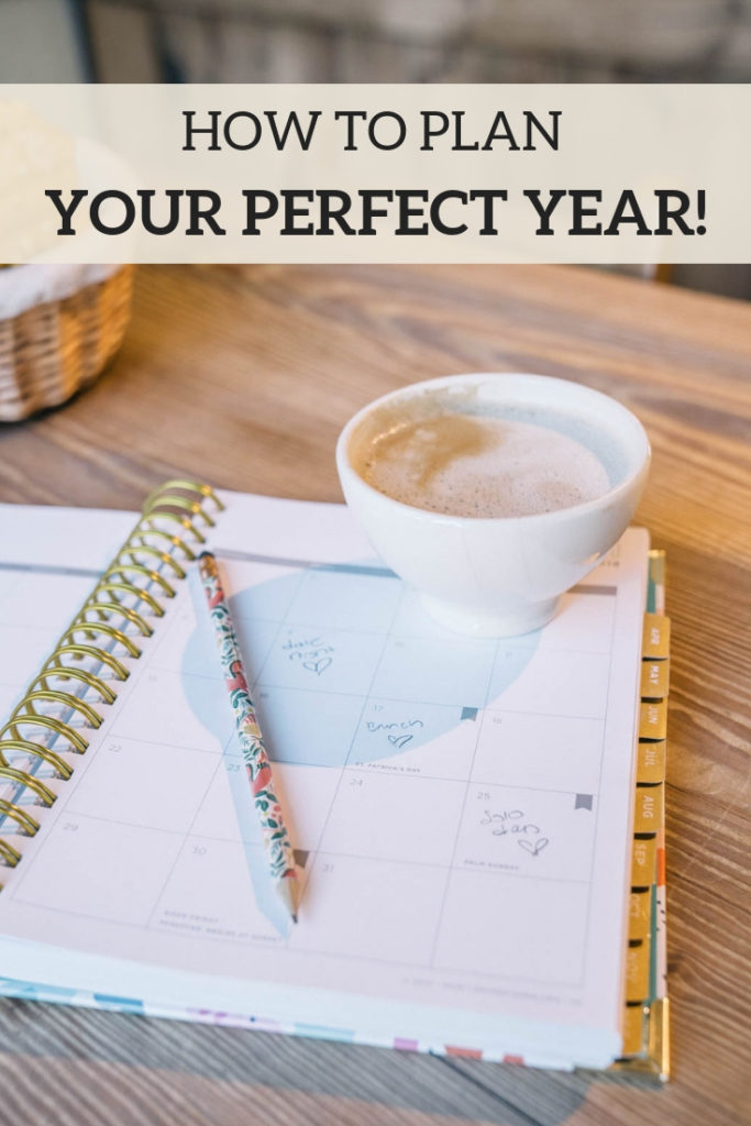 new year planning: 6 steps to planning your most epic year yet with goal setting and utilizing your planner. This planning agenda is perfect for couples to do together and create their ideal year. Includes a free printable planning guide!